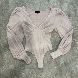 MAJORELLE V-Neck Ribbed Bodysuit - Light Pink